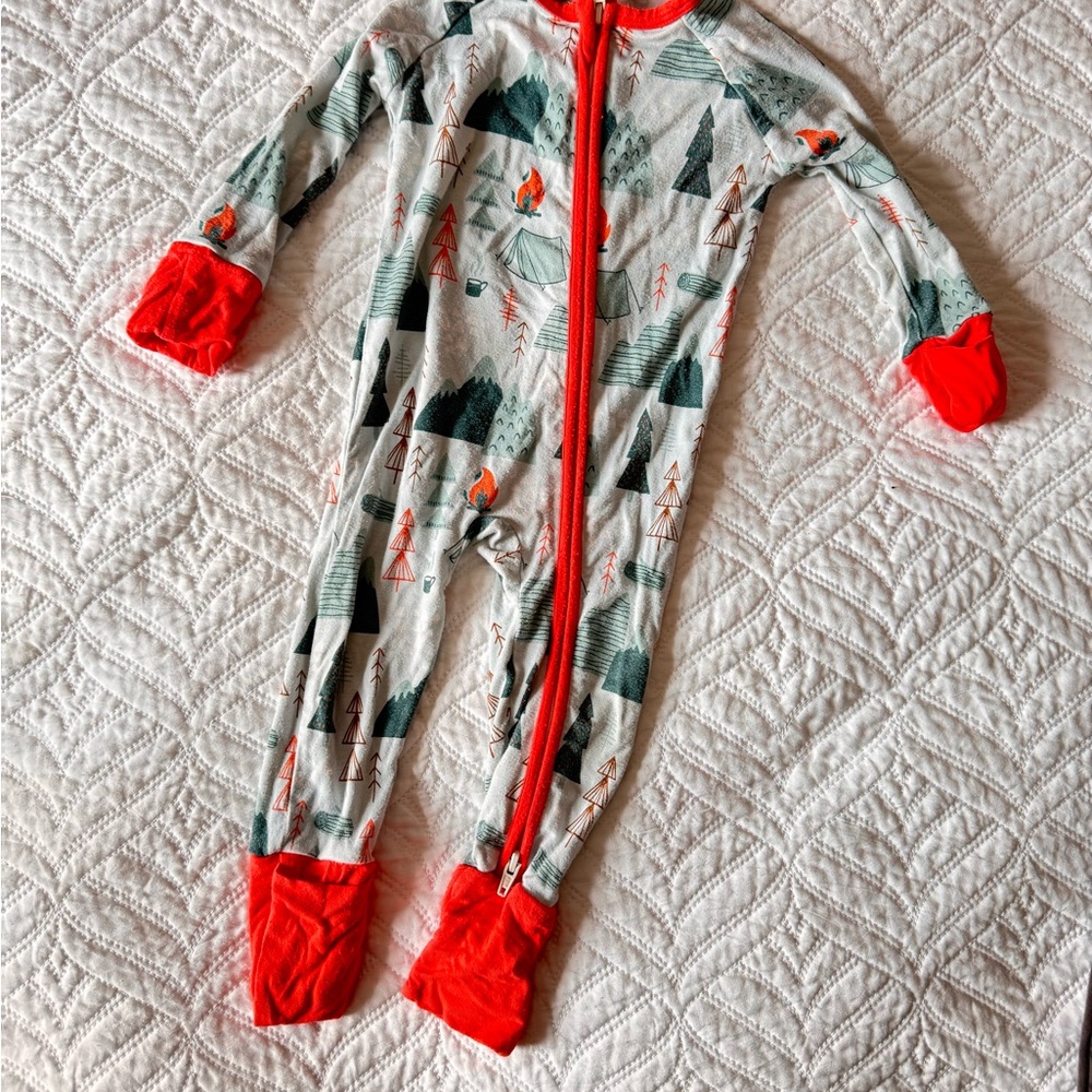 Skogsbarn zipup Bamboo/Spandex onesie with camping motif 3-6M